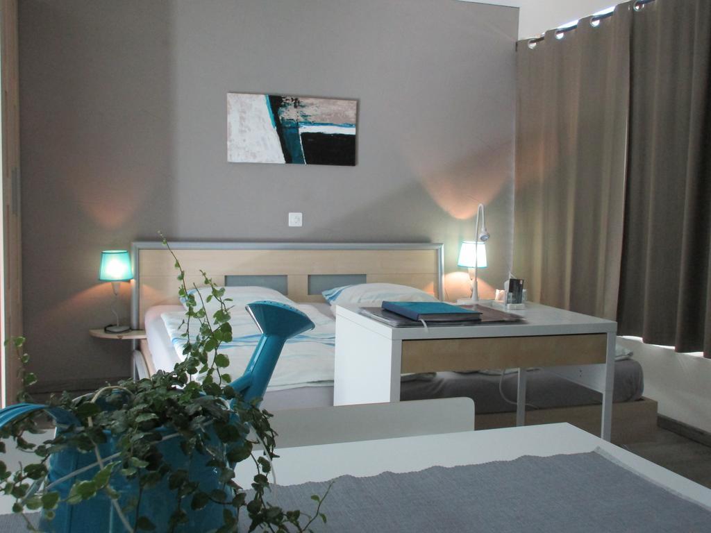 Bnb Pavillon Paisible Orsonnens Szoba fotó